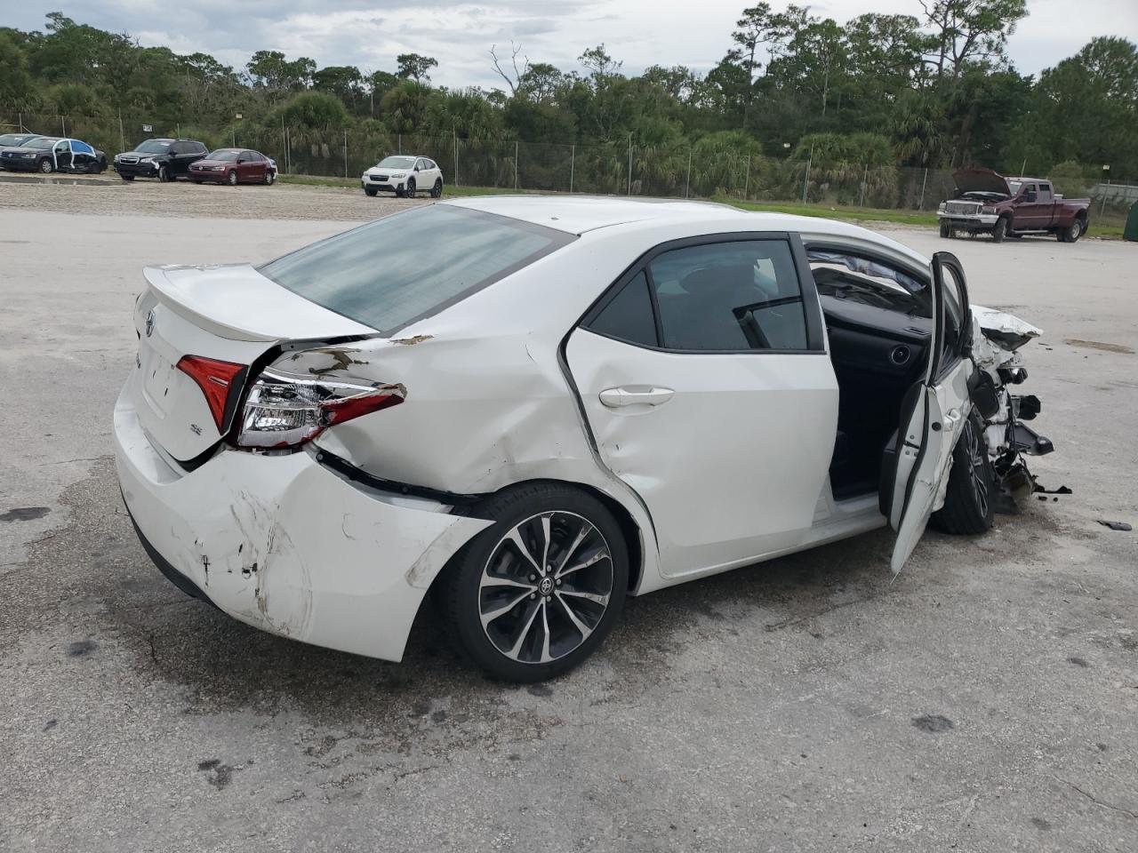 2017 TOYOTA COROLLA
