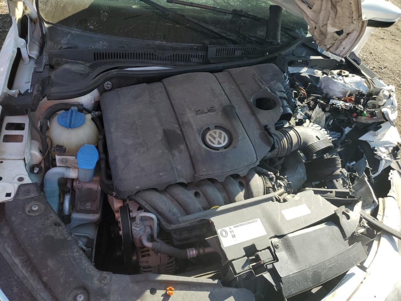 2013 VOLKSWAGEN JETTA