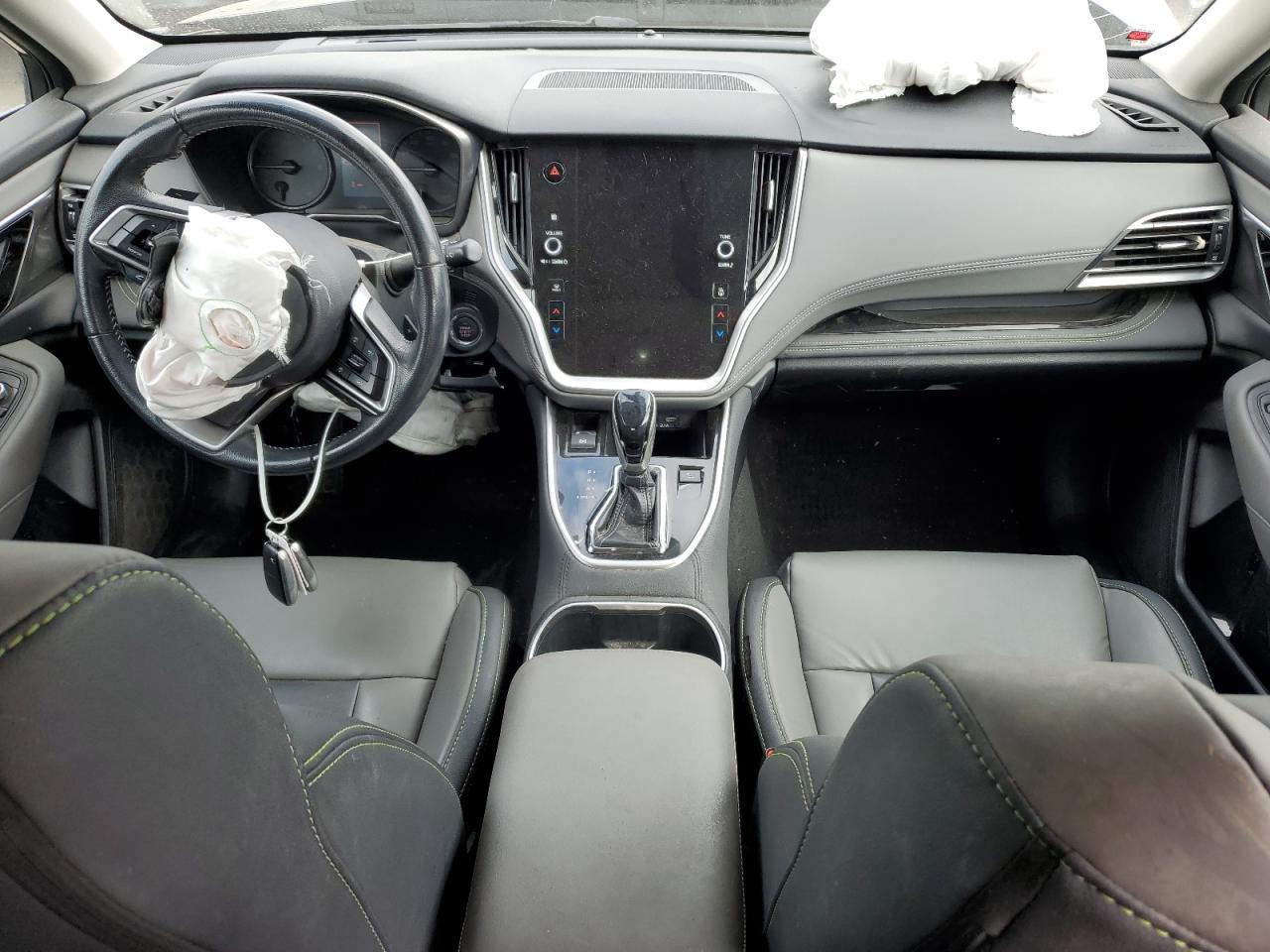 2021 SUBARU Outback