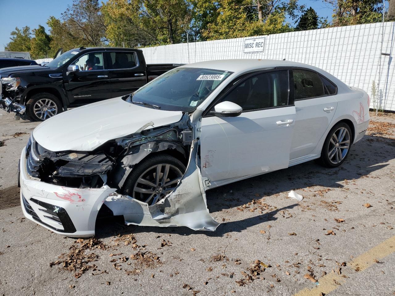 2018 VOLKSWAGEN Passat