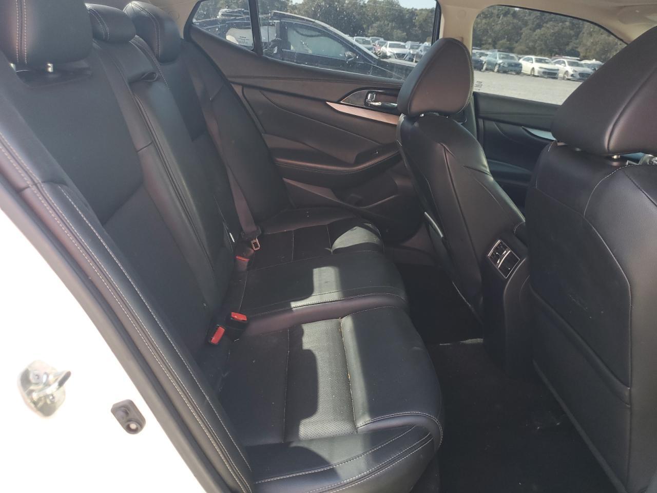 2017 NISSAN Maxima