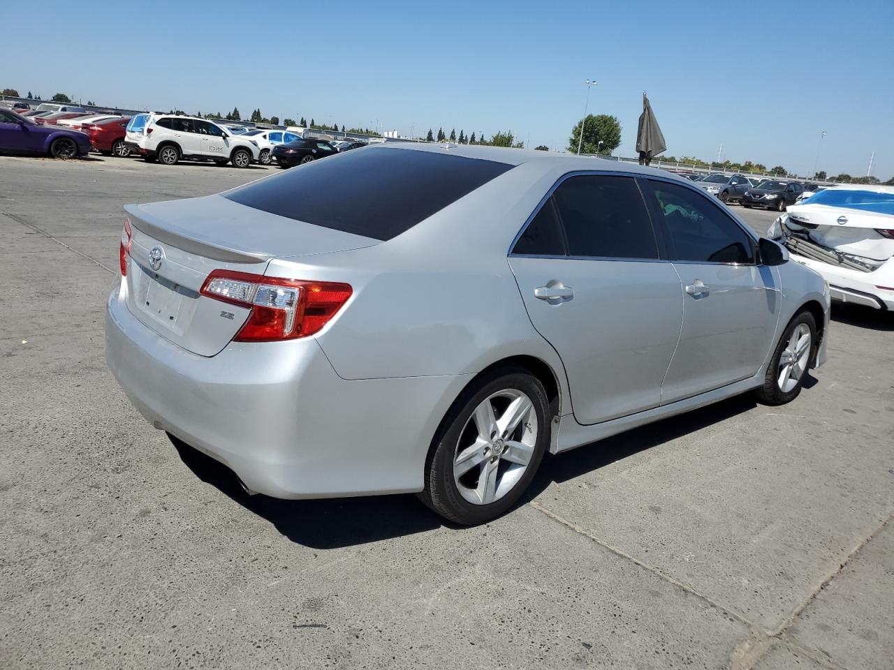 2014 TOYOTA CAMRY
