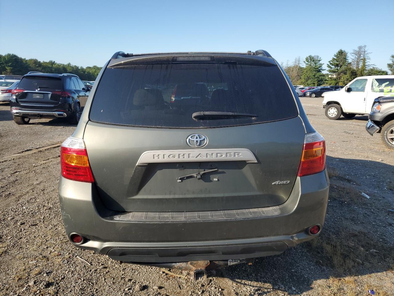 2010 TOYOTA HIGHLANDER