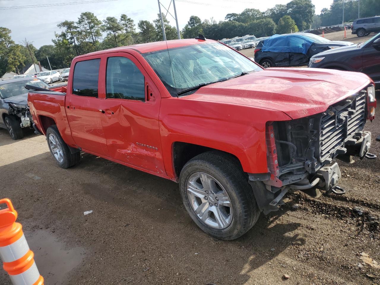 2018 CHEVROLET Silverado