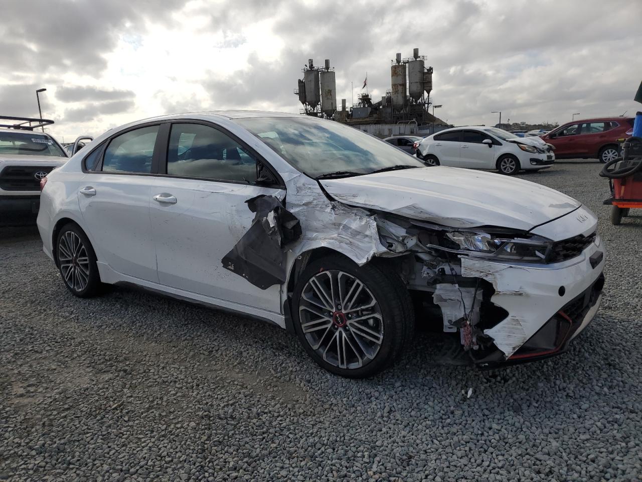 2023 KIA FORTE