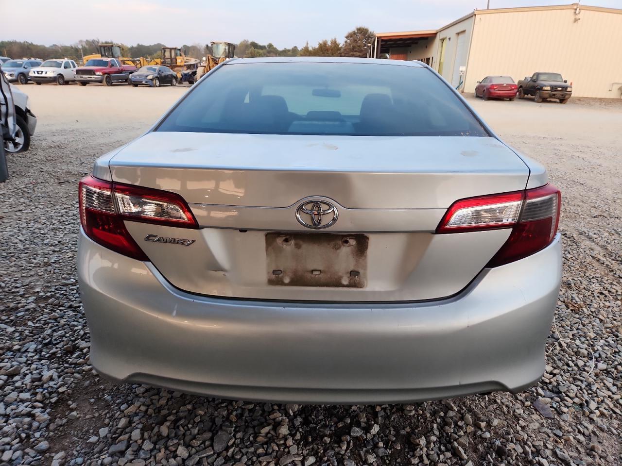 2014 TOYOTA CAMRY