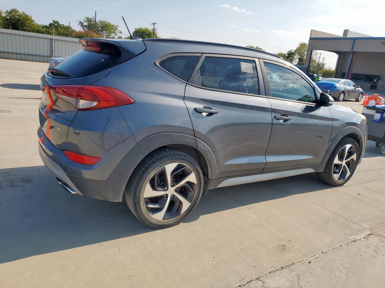 2017 HYUNDAI TUCSON