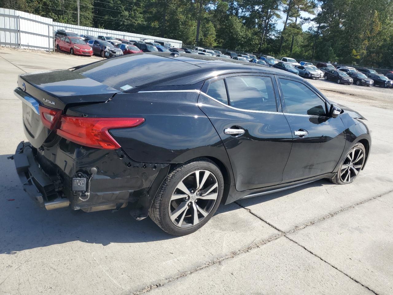 2017 NISSAN Maxima