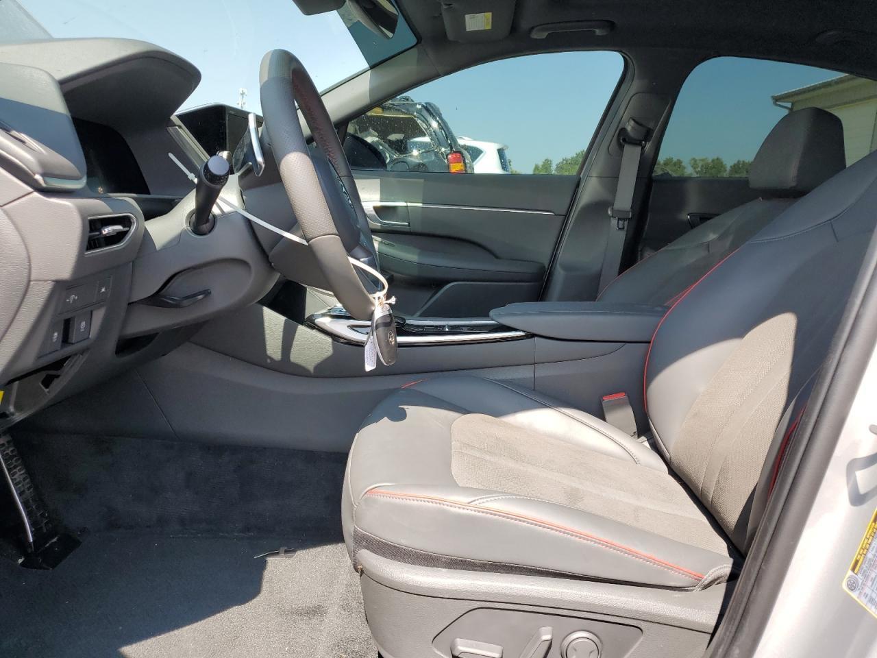 2023 HYUNDAI SONATA