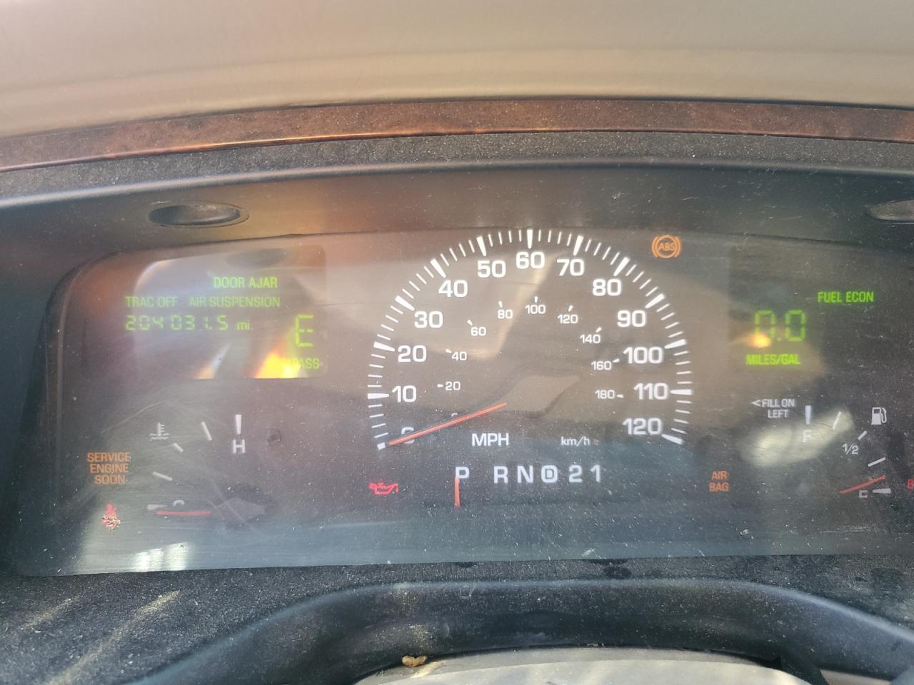 2002 LINCOLN Town Car