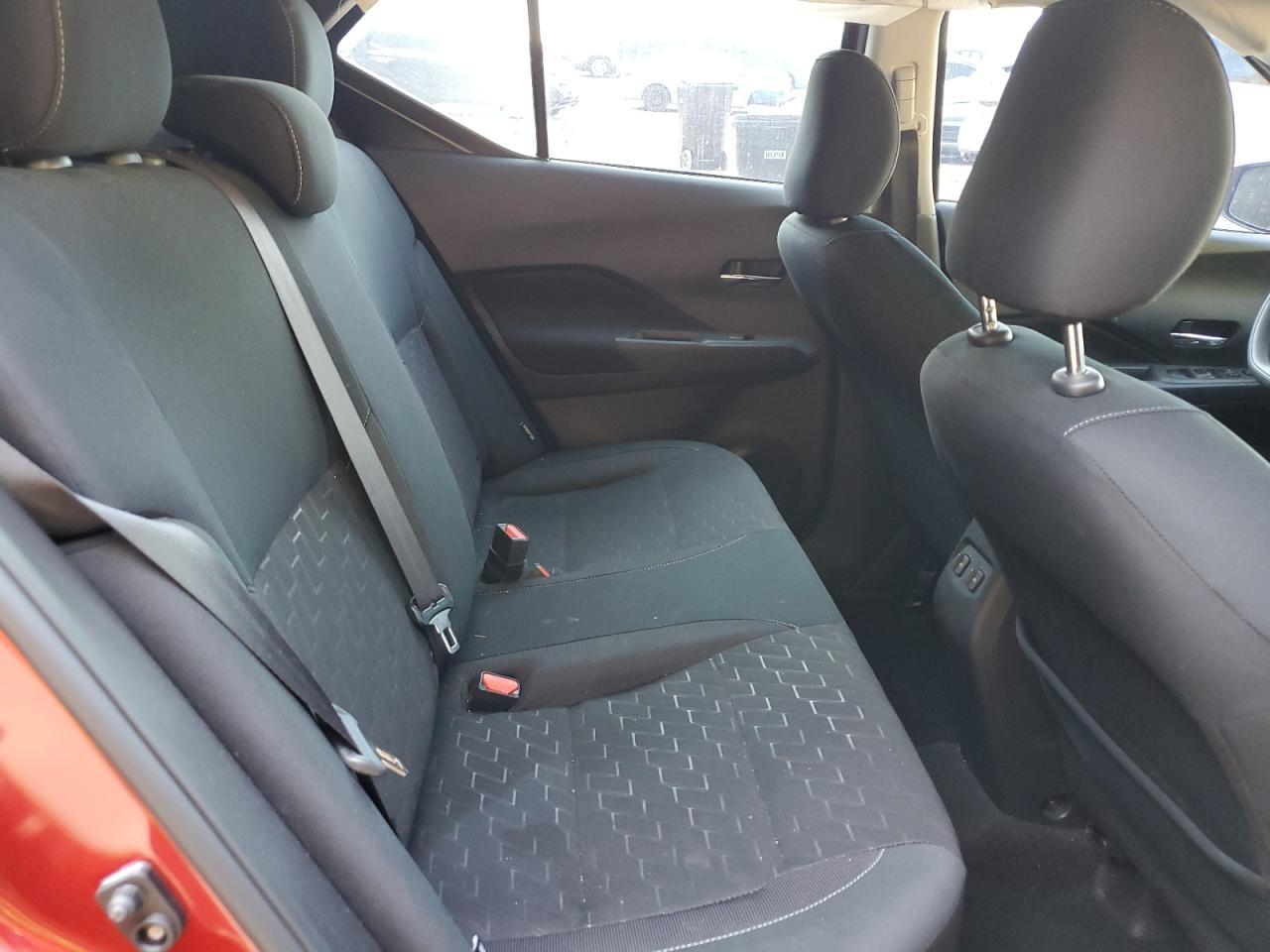 2024 NISSAN KICKS