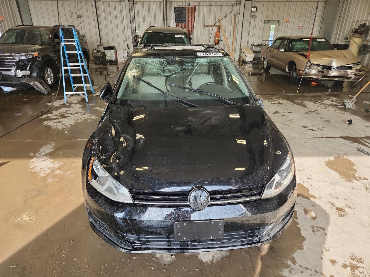 2017 VOLKSWAGEN GOLF