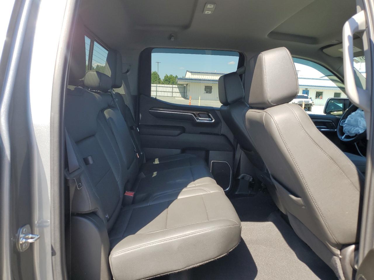 2024 CHEVROLET Silverado