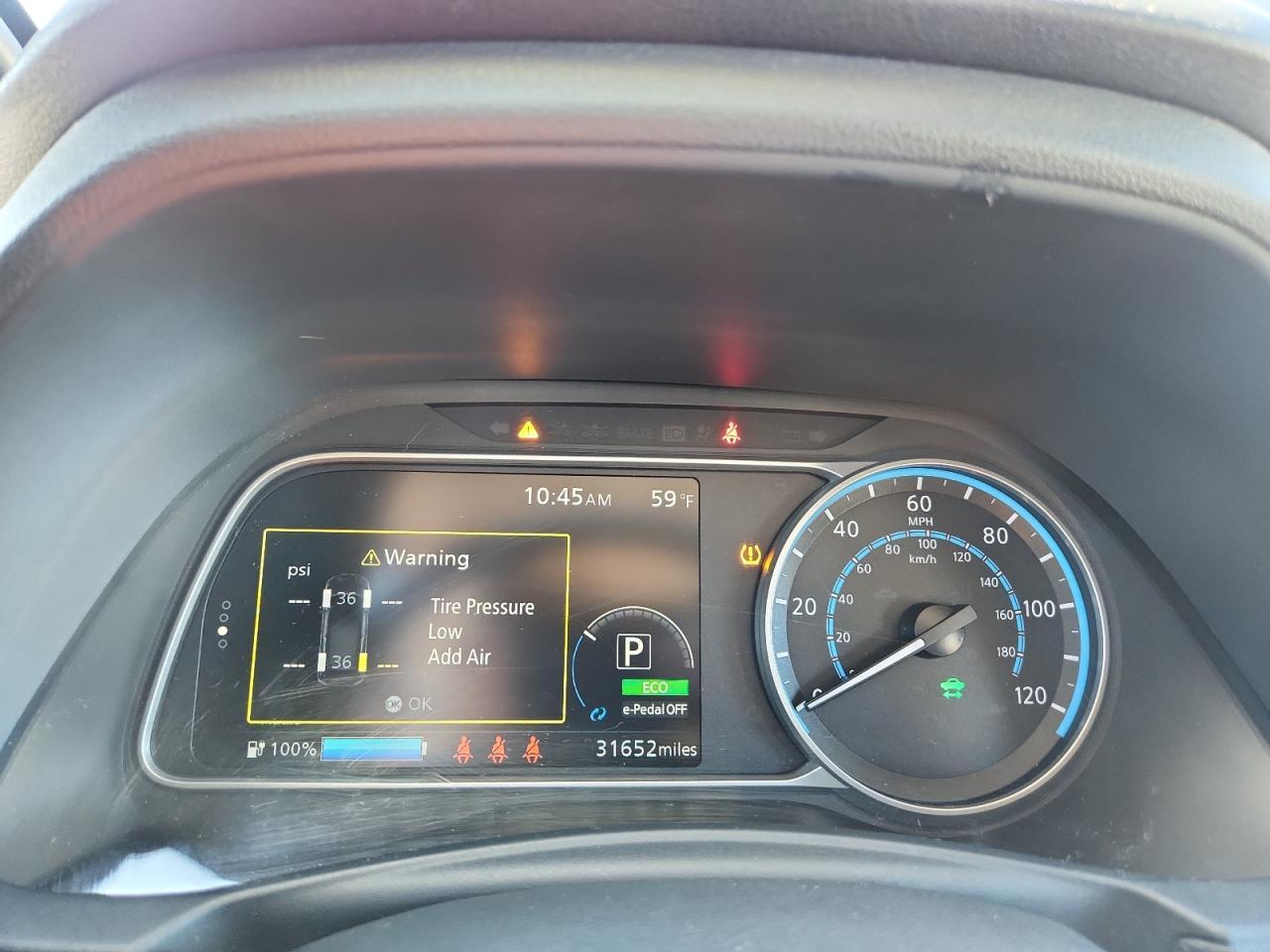 2024 NISSAN LEAF