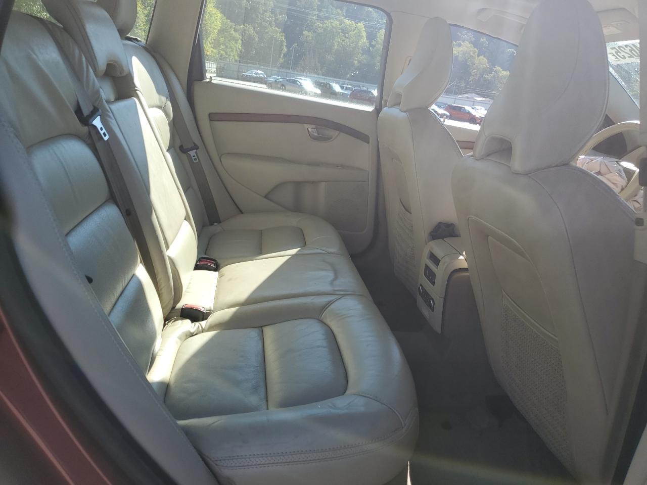 2009 VOLVO XC70