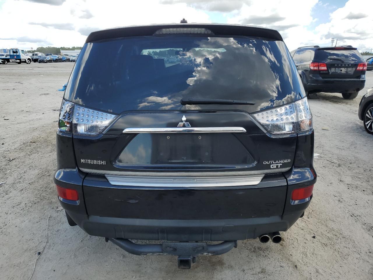 2011 MITSUBISHI outlander