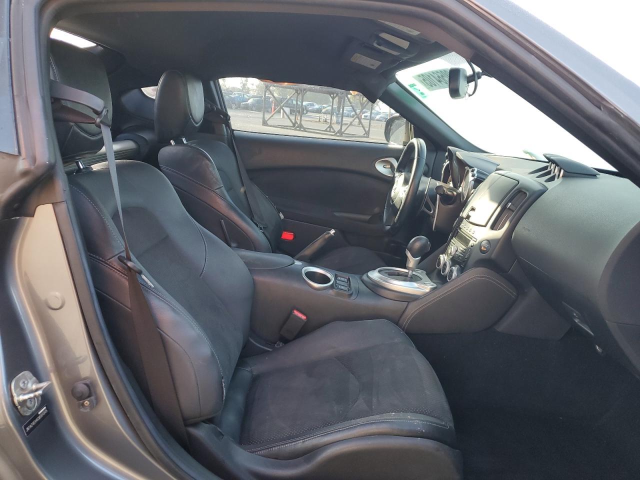 2012 NISSAN 370Z