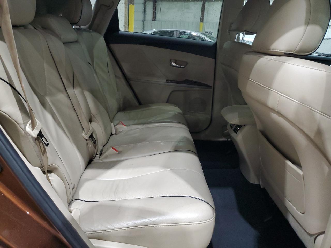 2010 TOYOTA VENZA