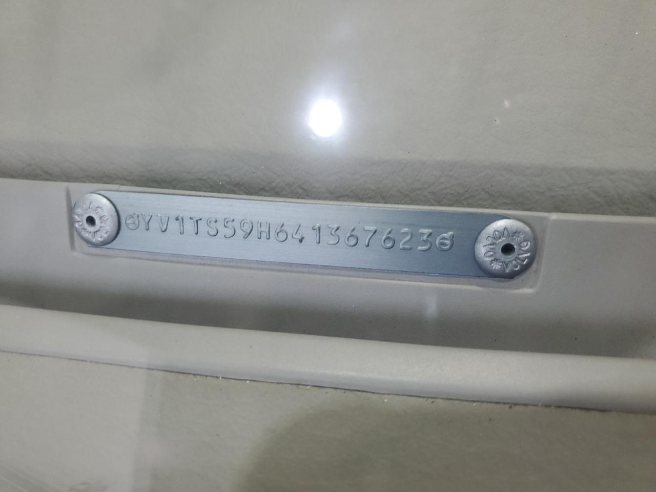 2004 VOLVO S80