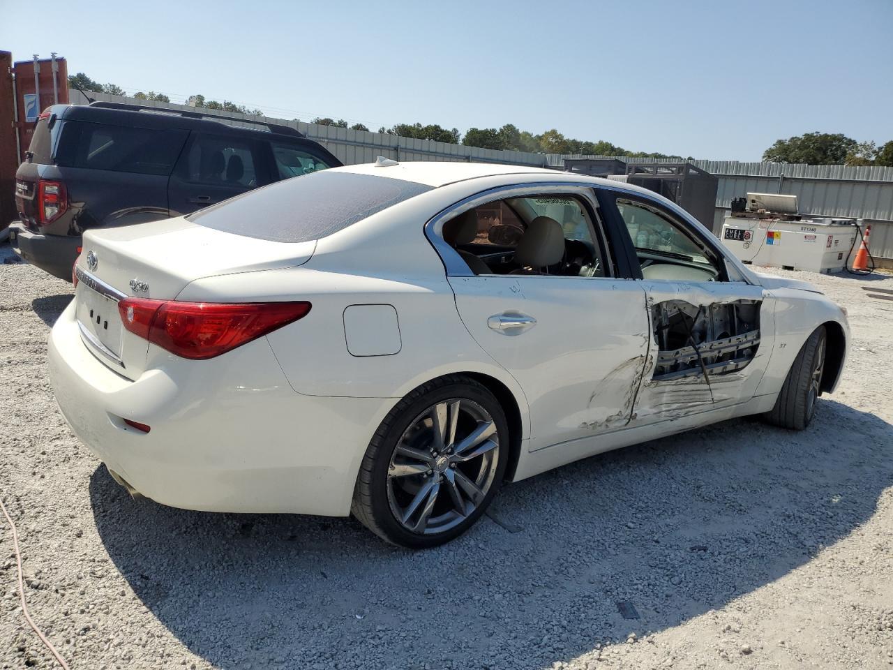 2014 INFINITI Q50