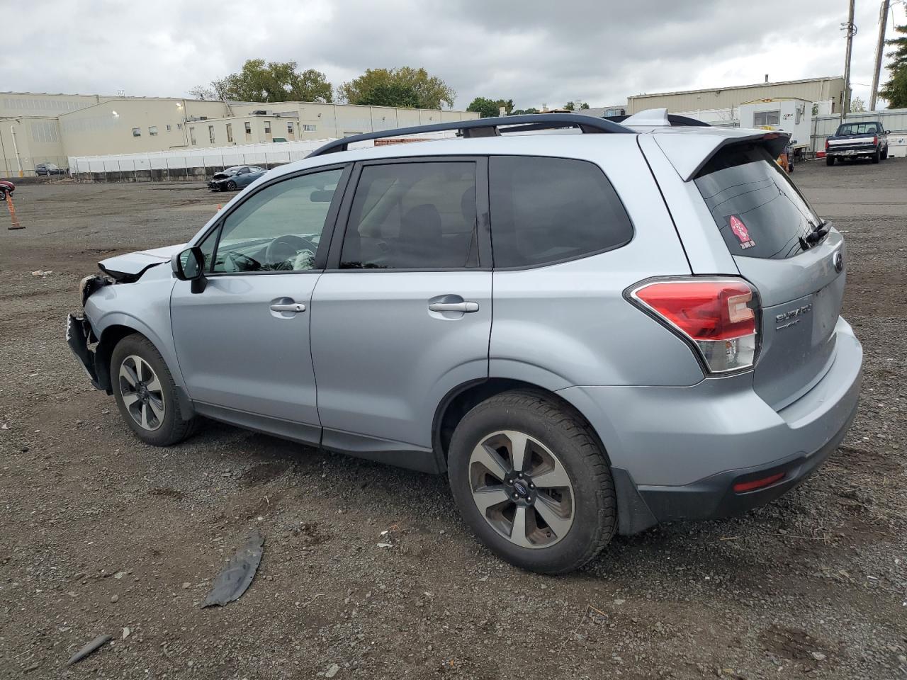 2017 SUBARU FORESTER