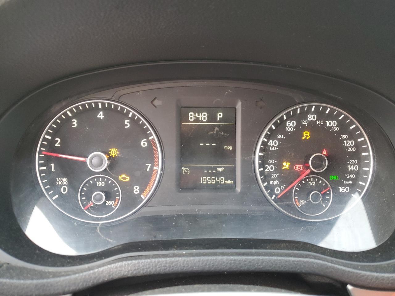 2013 VOLKSWAGEN Passat