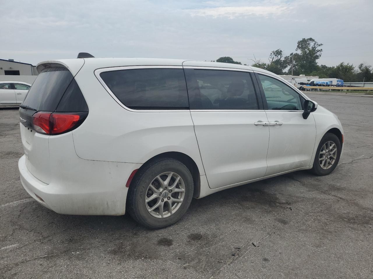 2023 CHRYSLER Voyager