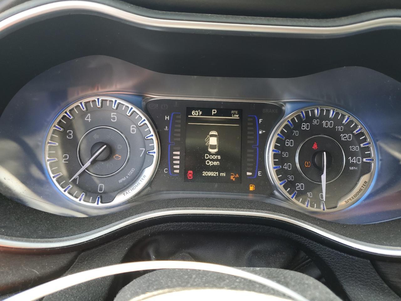 2015 CHRYSLER 200