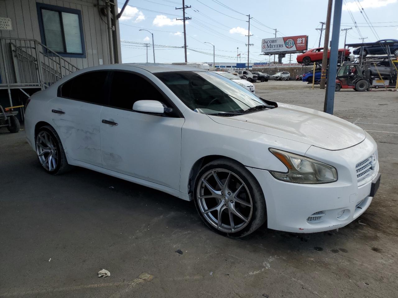 2011 NISSAN Maxima