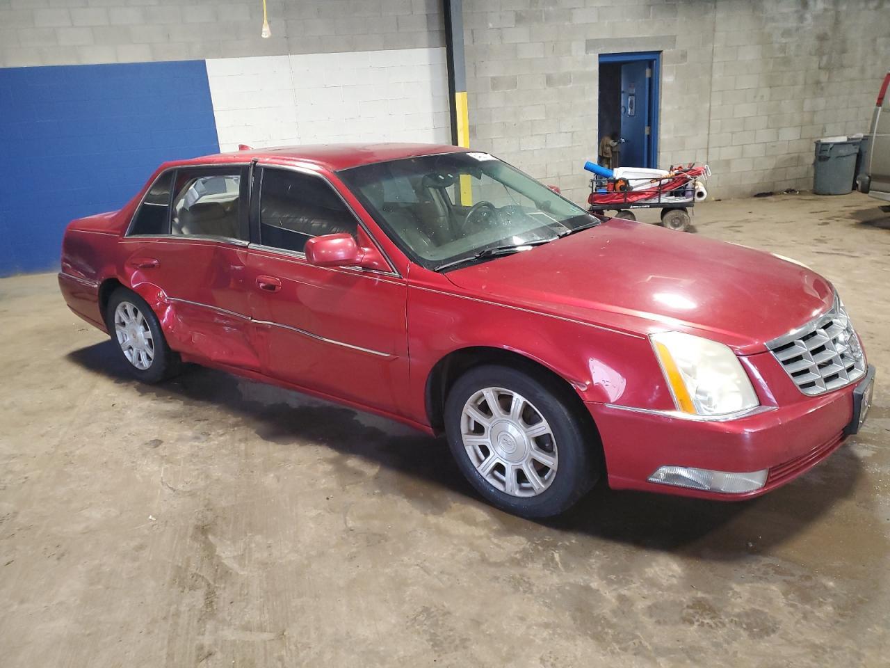 2010 CADILLAC DTS