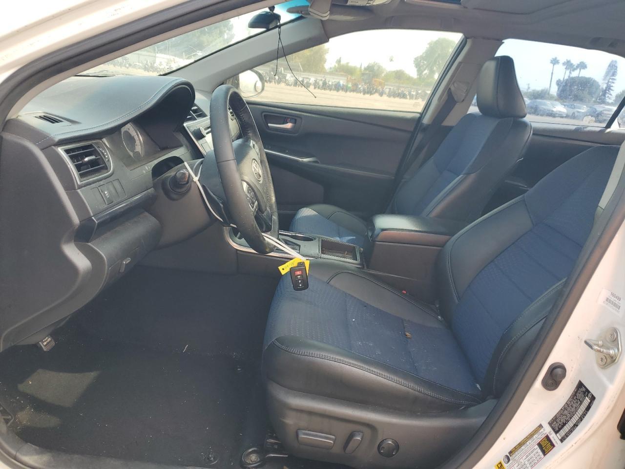 2016 TOYOTA CAMRY