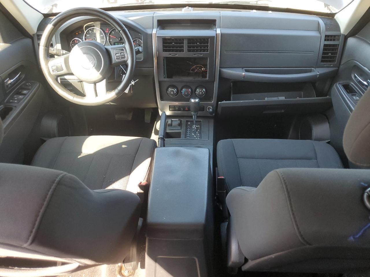 2011 JEEP Liberty