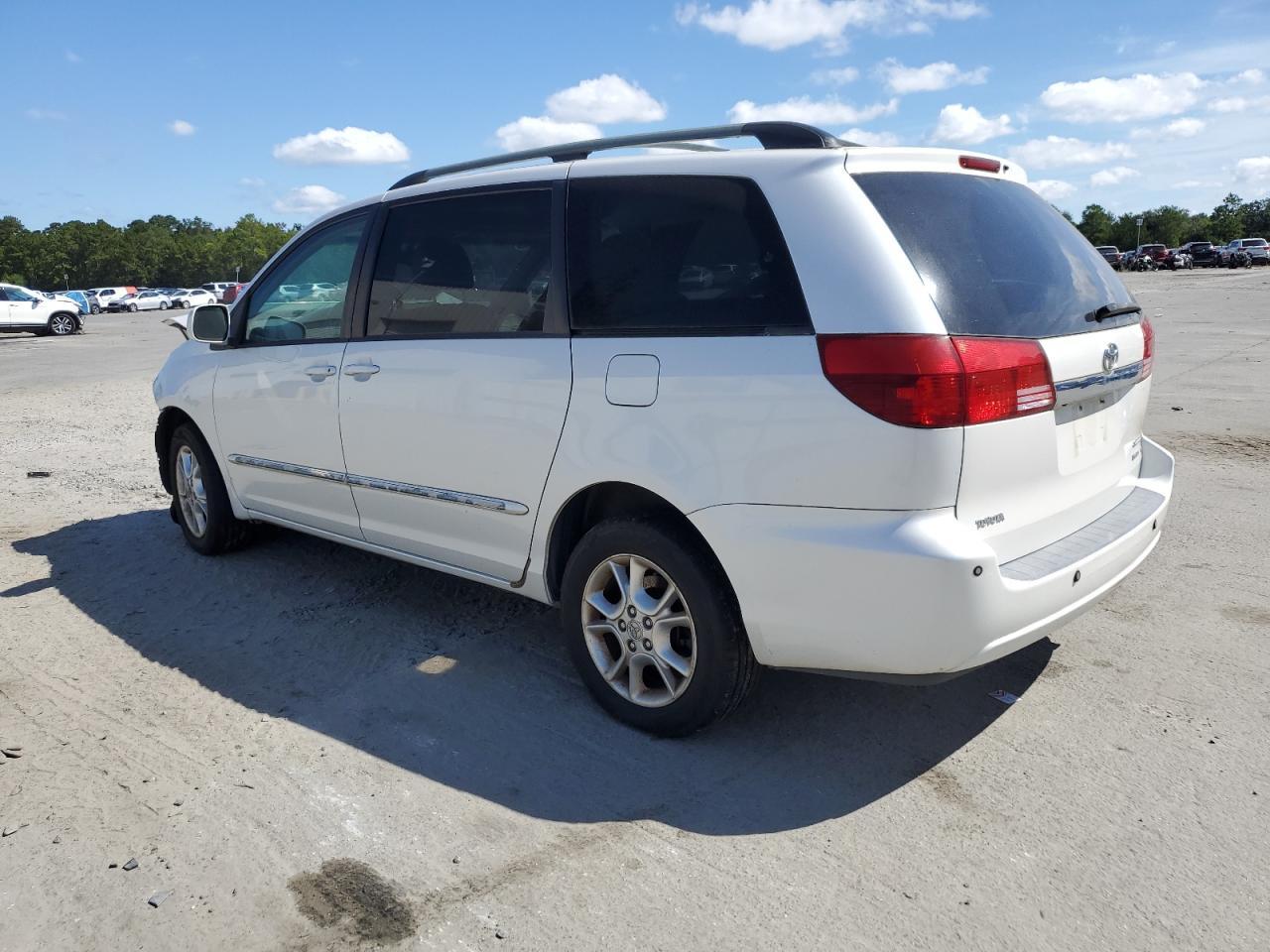 2005 TOYOTA SIENNA