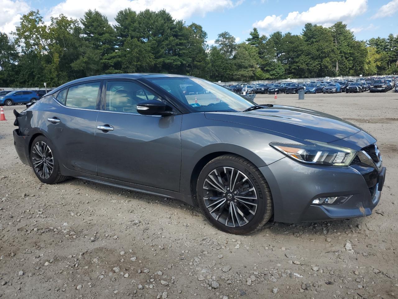 2016 NISSAN Maxima