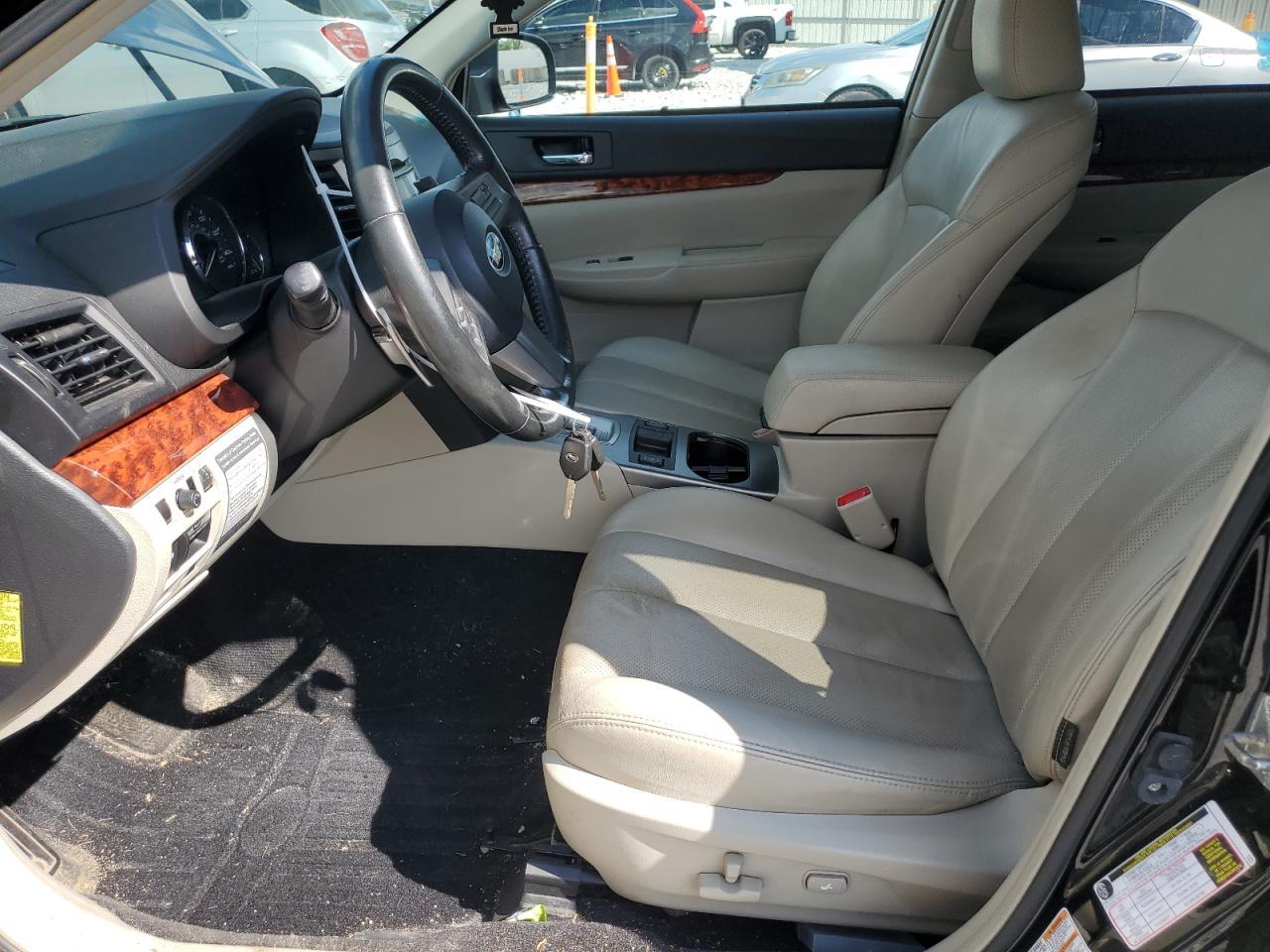2010 SUBARU Outback