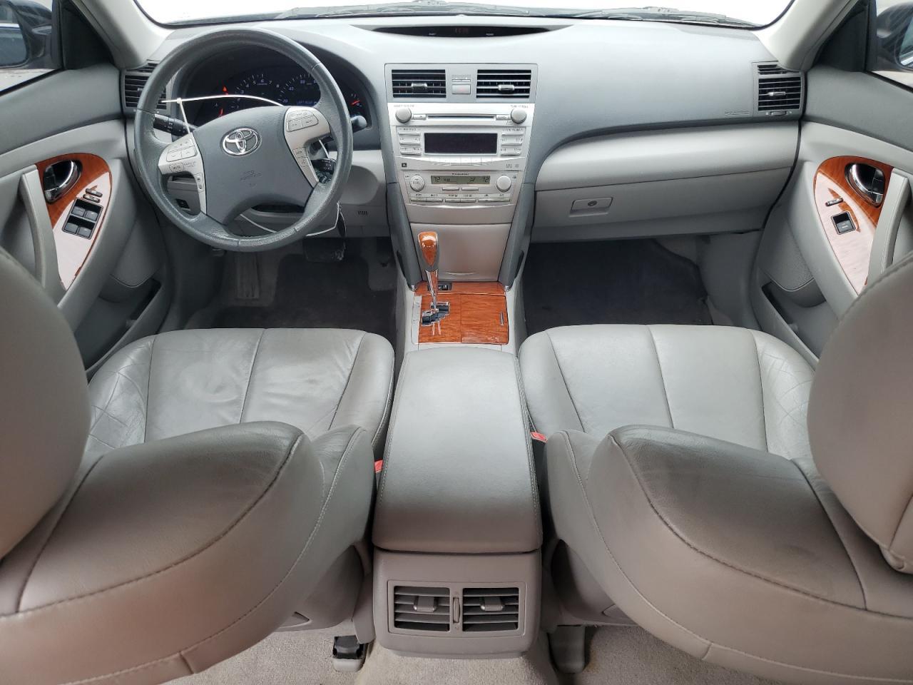 2011 TOYOTA CAMRY