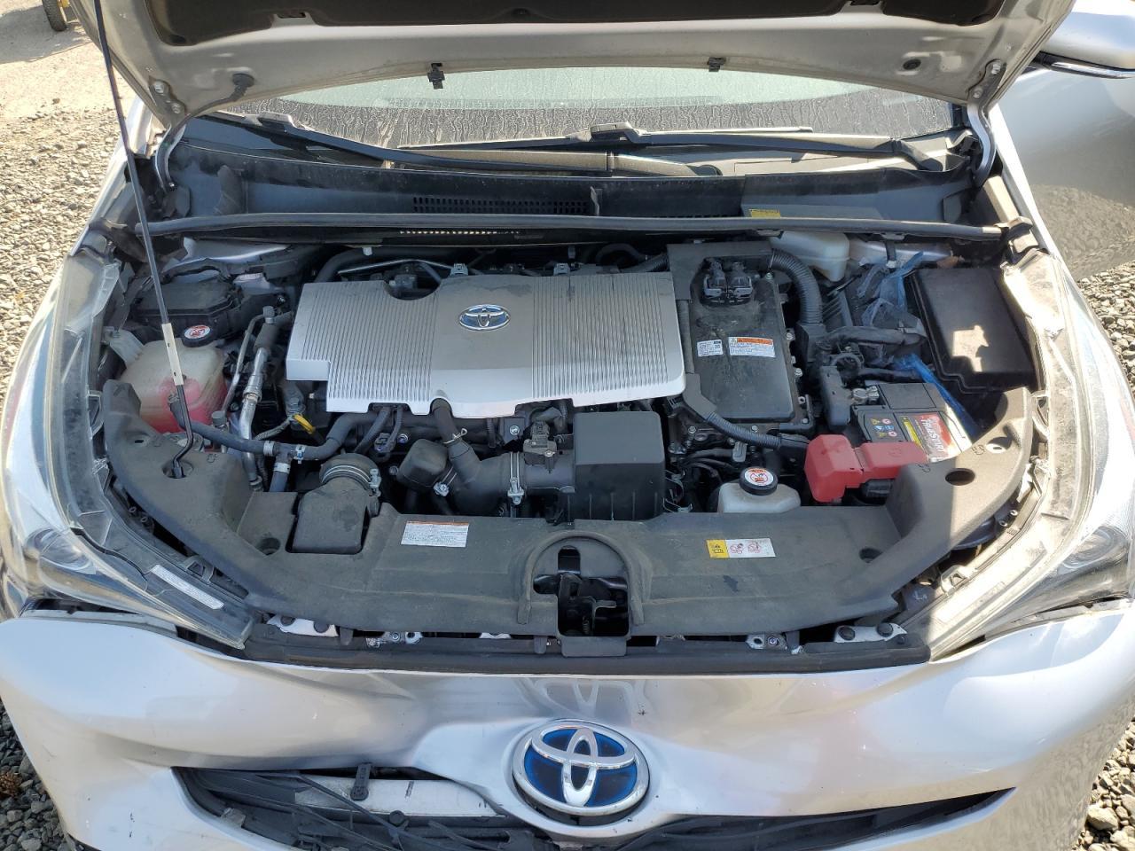 2016 TOYOTA PRIUS