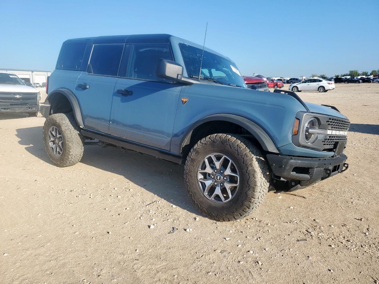 2024 FORD Bronco