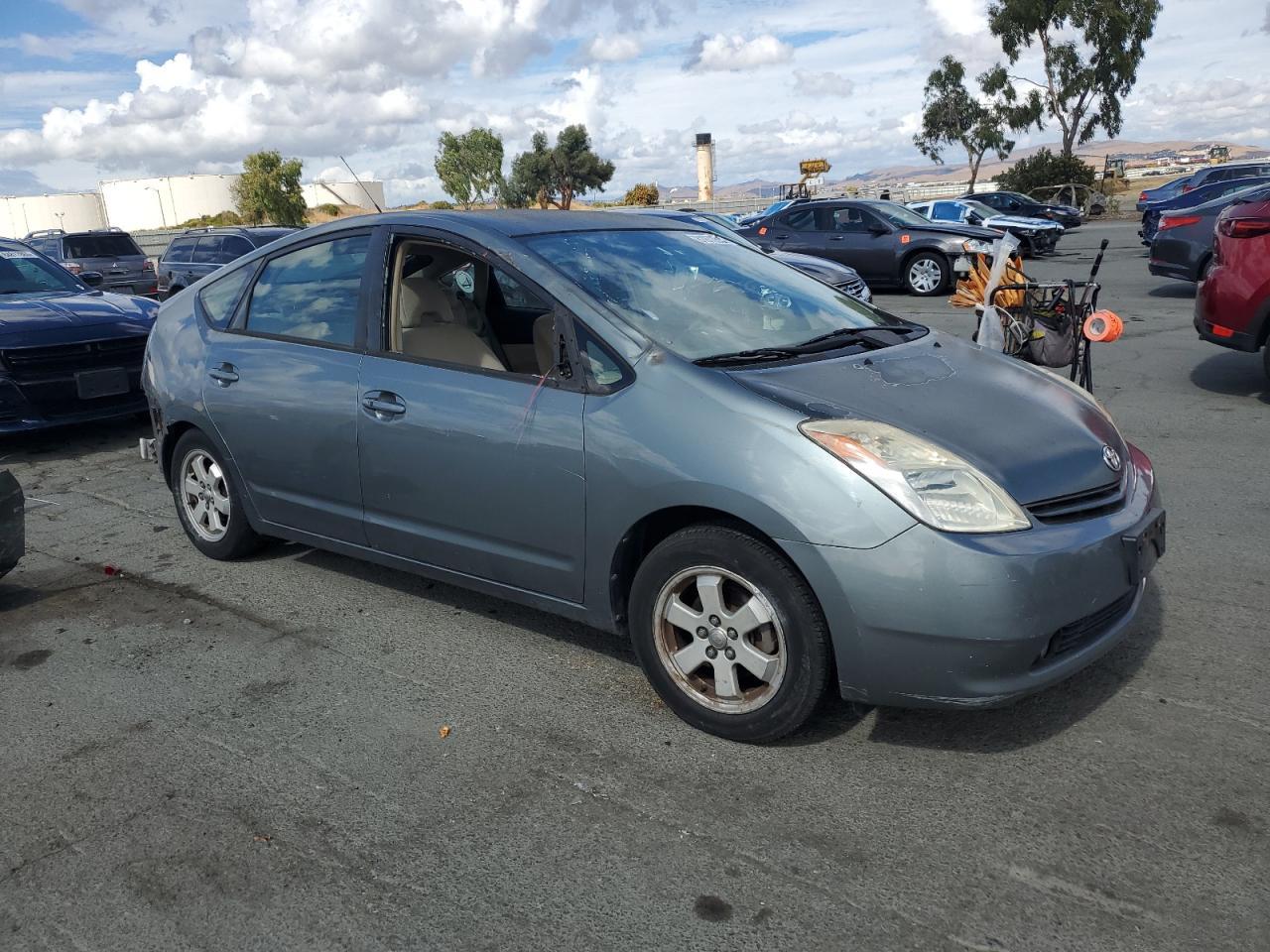 2004 TOYOTA PRIUS