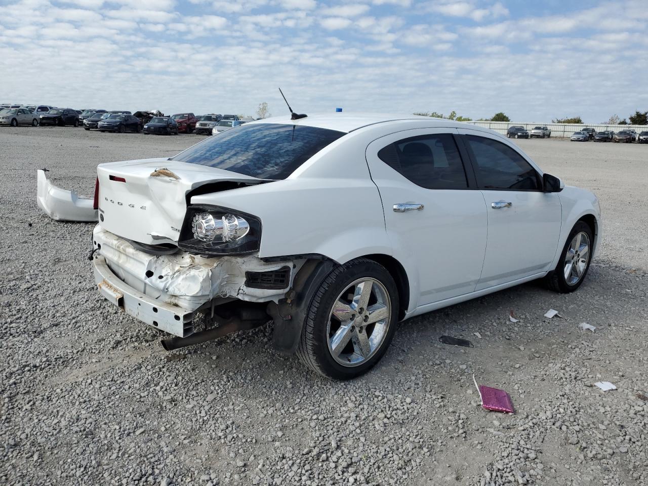 2013 DODGE Avenger