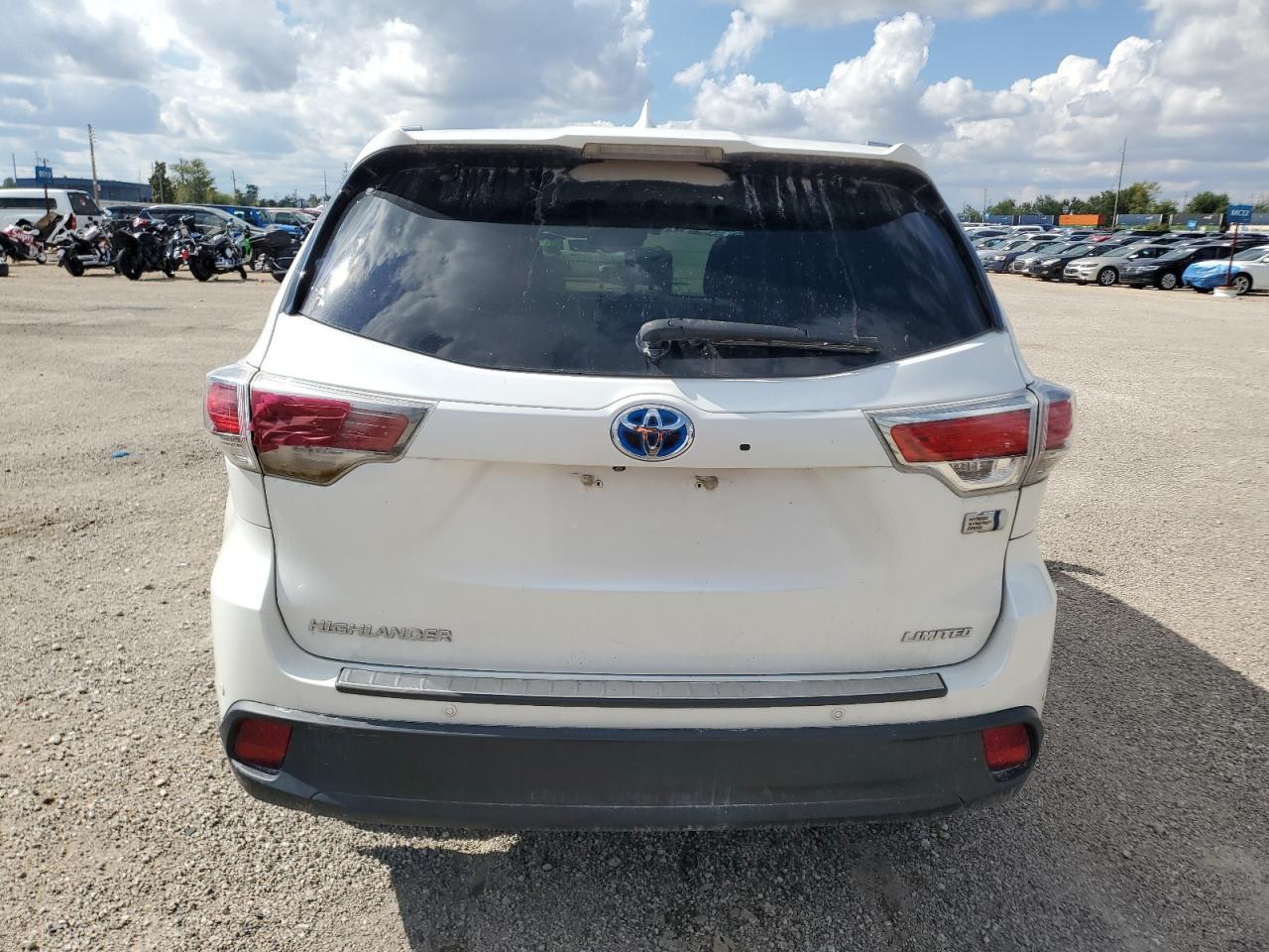 2016 TOYOTA HIGHLANDER