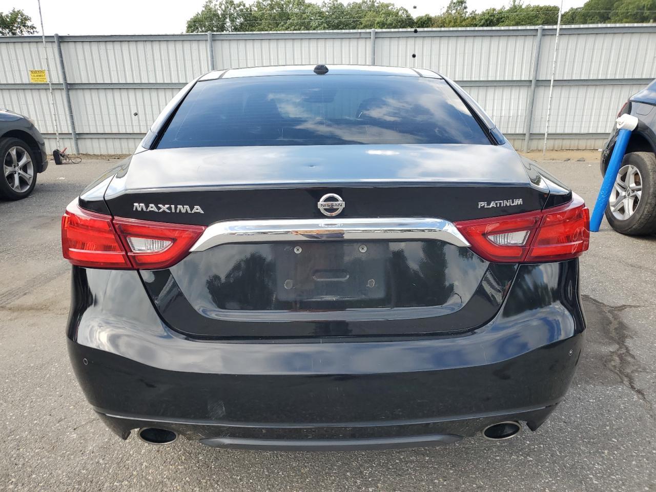 2018 NISSAN Maxima
