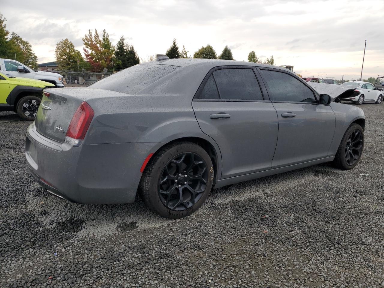 2019 CHRYSLER 300
