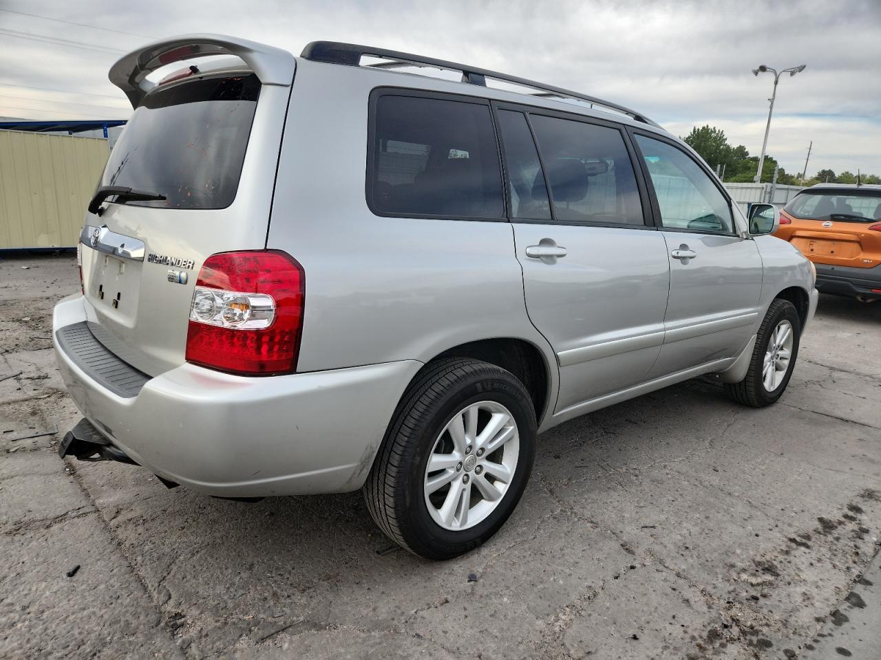 2006 TOYOTA HIGHLANDER