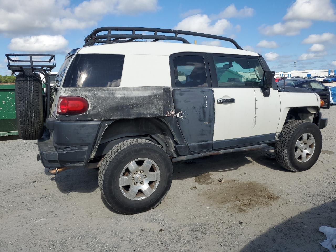 2010 TOYOTA FJ Cruiser