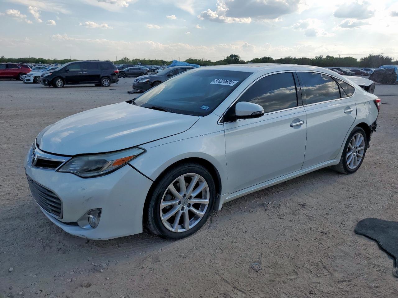 2015 TOYOTA Avalon