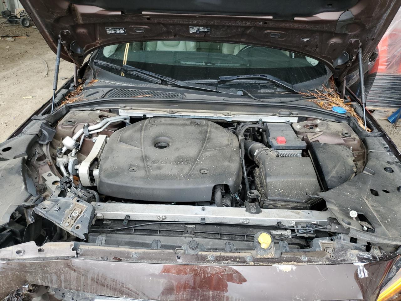 2018 VOLVO S90