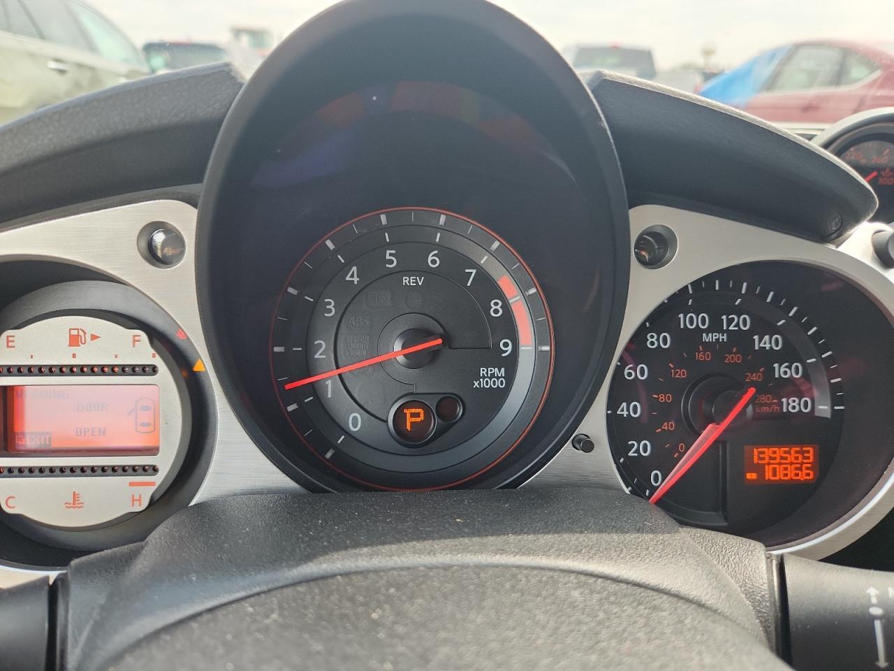 2012 NISSAN 370Z