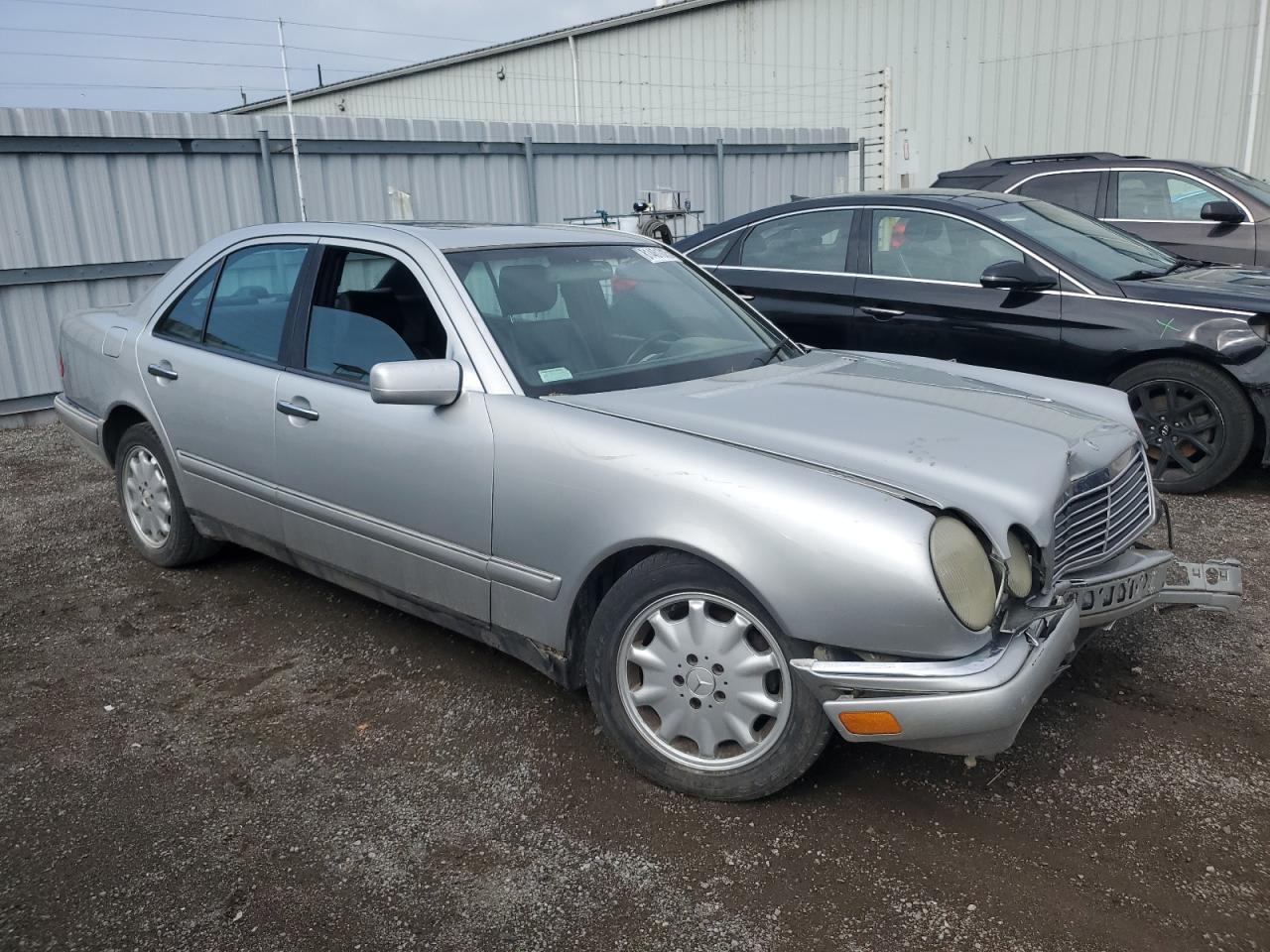 1998 MERCEDES-BENZ E-Class