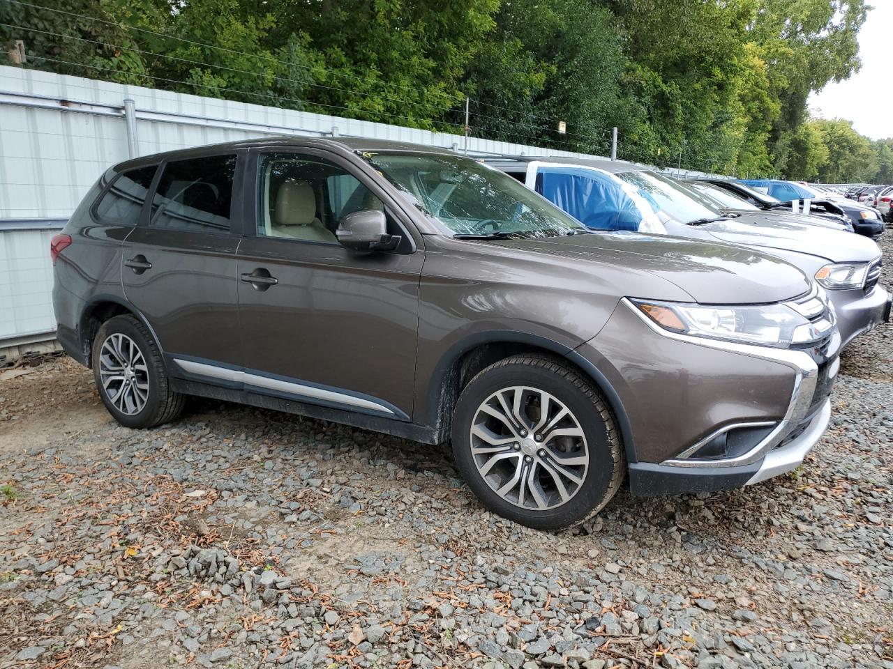 2017 MITSUBISHI outlander